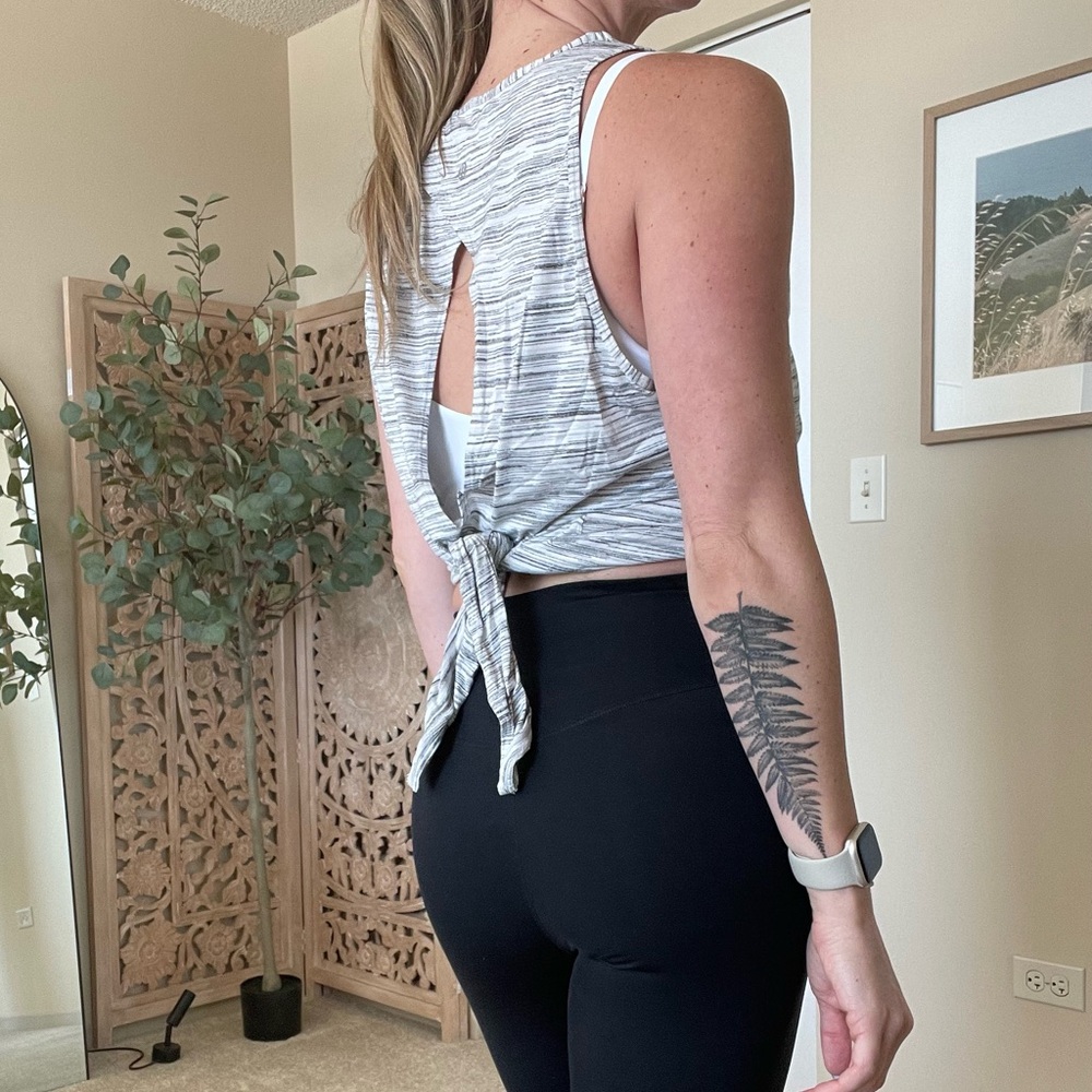 Lululemon tie back top - grey size 10